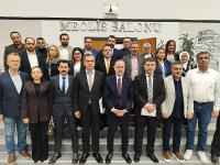 AK PARTİ'DEN TUGAY'A 'KARTON KAHRAMAN' YAKIŞTIRMASI'