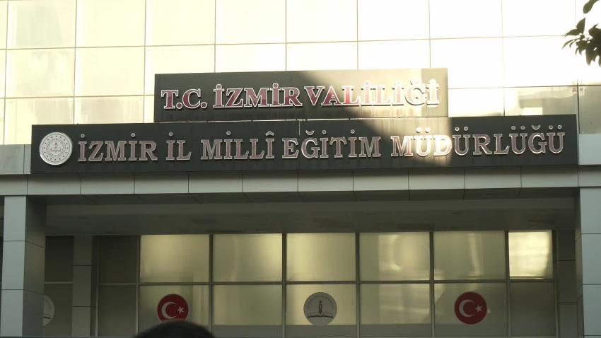İZMİR'DE EĞİTİM REZALETİ. BUGÜN DE OKULLAR AÇILAMADI