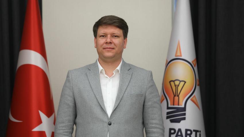 AK GENÇLİK İZMİR'DE A KADRO DEĞİŞTİ
