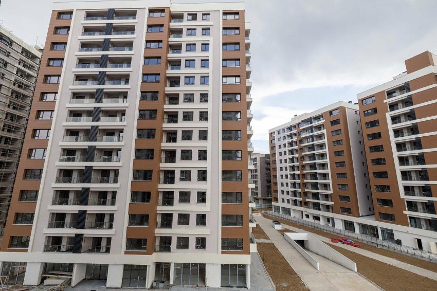 İZMİR'İN KENTSEL DÖNÜŞÜM EVLERİNDE ANAHTAR ZAMANI