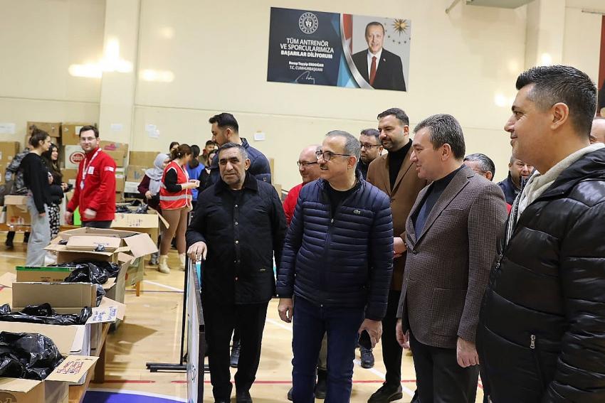 SÜREKLİ: 'İHTİYAÇ MALZEMESİ 147 TIR BÖLGEYE GÖNDERİLDİ'