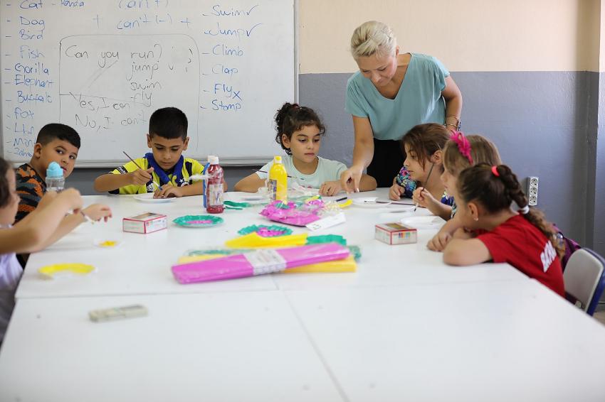 BAYRAKLI'DA ÇOCUKLARA HER KURS VAR