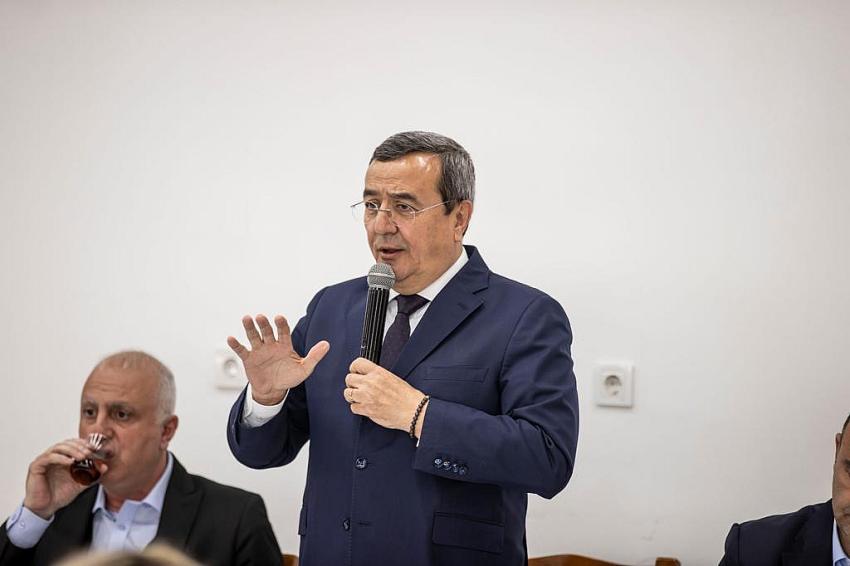 BAŞKAN BATUR MUHTARLARLA BULUŞTU
