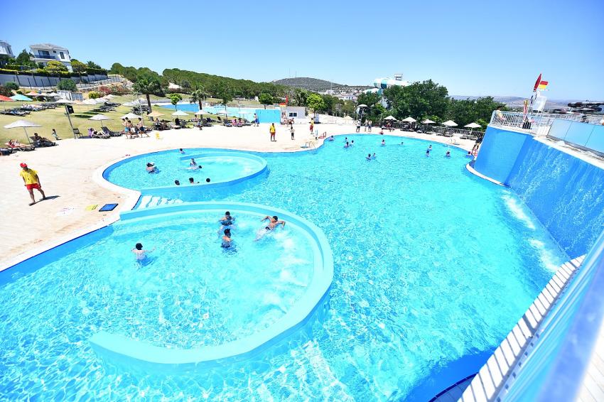 ÇEŞME OASİS AQUA PARK AÇILIYOR