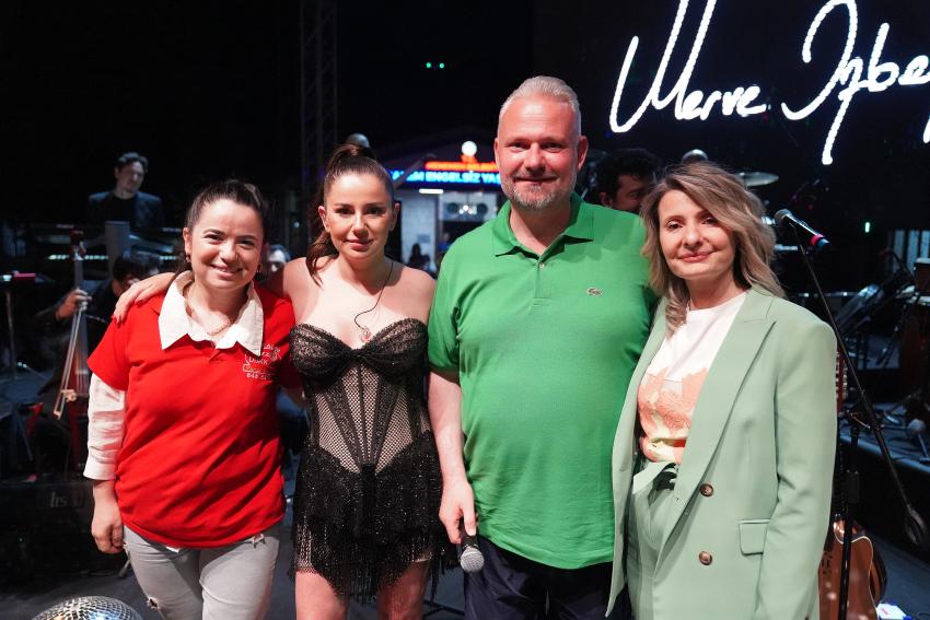 MENEMEN'DE ÇİLEK KOKULU FESTİVALE MUHTEŞEM FİNAL