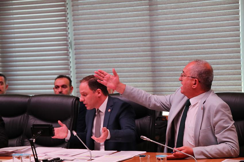 CHP ET VE SÜT KURUMU TOPLANTISINI TERK ETTİ