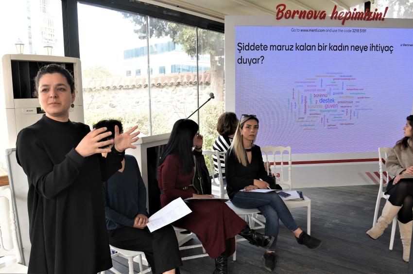 KADINLAR KADINLAR İÇİN BORNOVA'DA BULUŞTU
