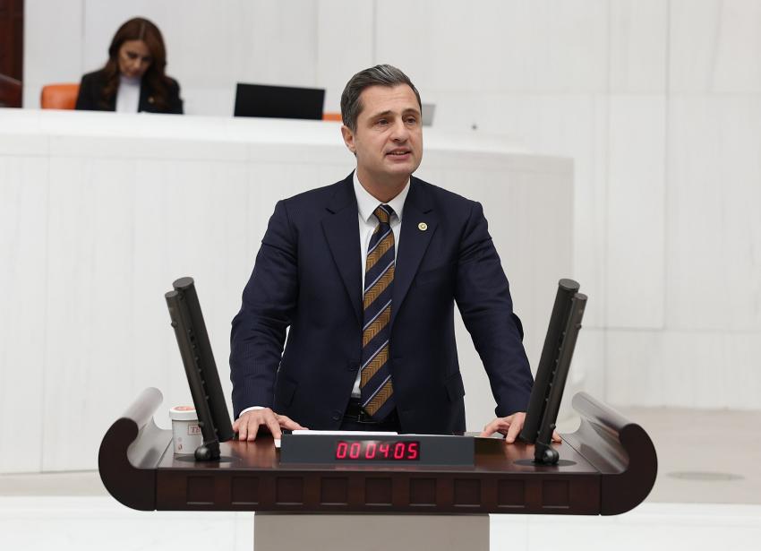 CHP’Lİ DENİZ YÜCEL:  “BASIN CAN ÇEKİŞİYOR'