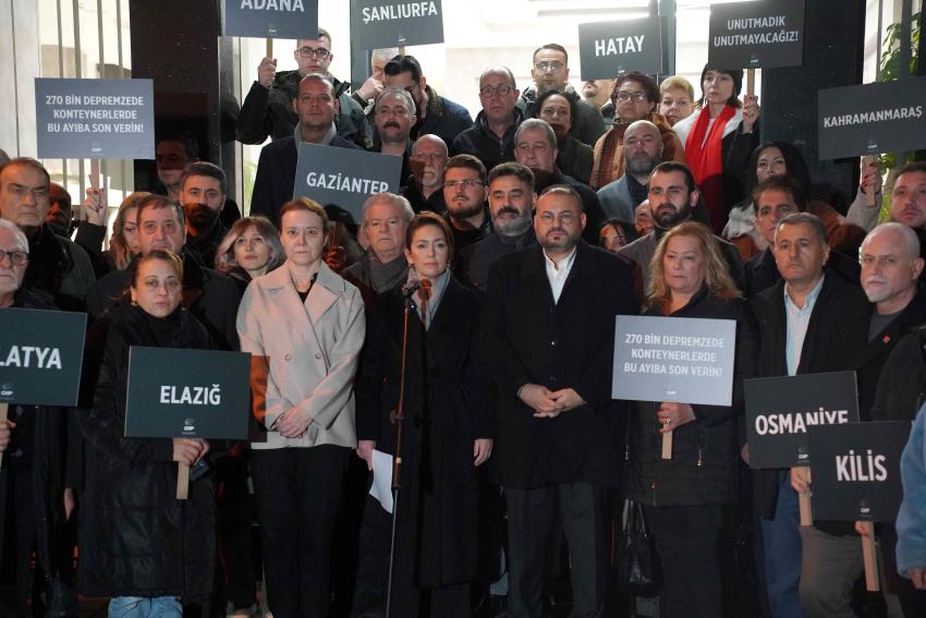 CHP İZMİR’DEN 04.17’ DE ANMA TÖRENİ