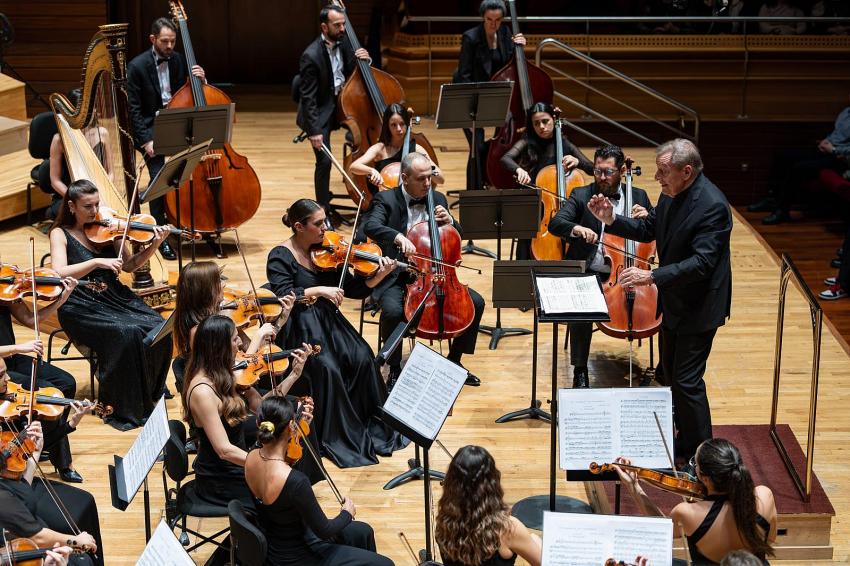 KLASİK MÜZİĞİN USTALARI İZMİR