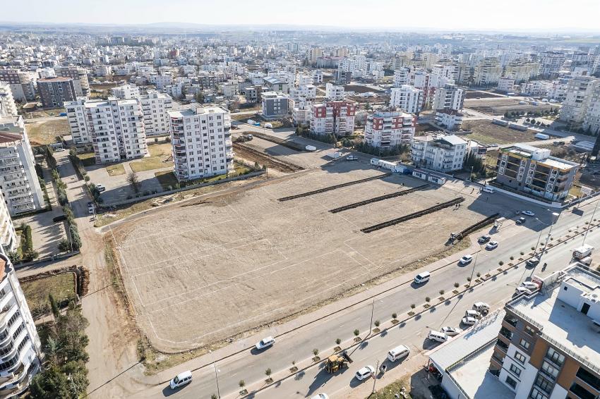 İZMİR BÜYÜKŞEHİR ADIYAMAN'DA İKİ KONTEYNER KENT KURUYOR