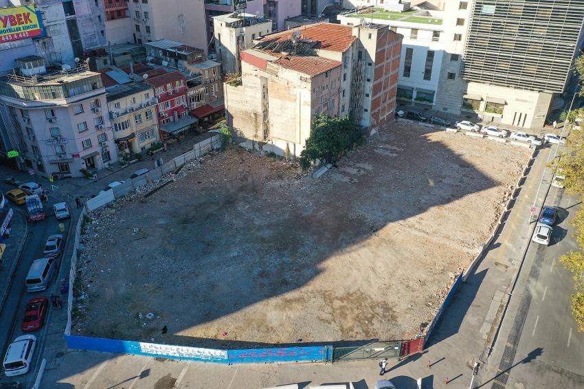 KONAK BELEDİYESİ BİNASI İHALESİ YAPILDI