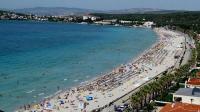 YAZ GELMEDEN ÇEŞME PLAJLARINA ZAM GELDİ