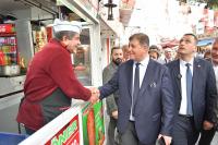 KARŞIYAKA'YI CENNET YAPTI SIRA İZMİR'DE. CEMİL TUGAY SEÇİM ÇALIŞMASINDA