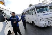 İZMİR'DE TOPLU TAŞIMAYA BAYRAM DENETİMİ