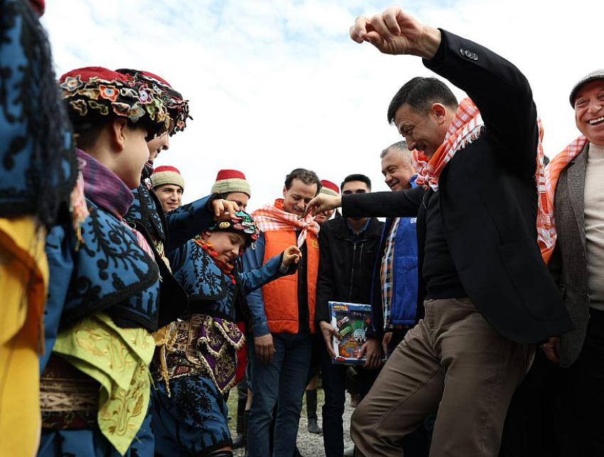 HAMZA DAĞ DEVE GÜREŞİ ETKİNLİĞİNE KATILDI