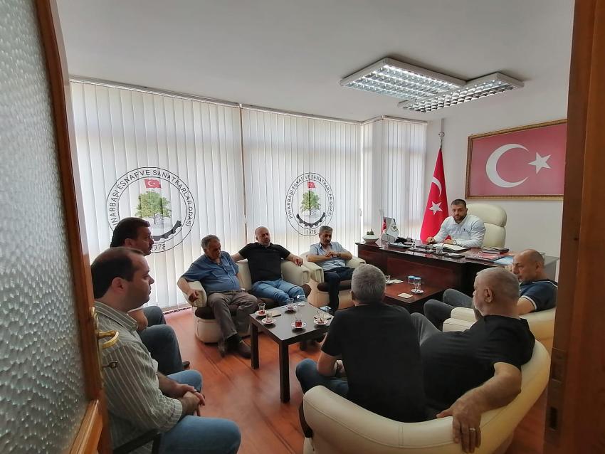 PINARBAŞI ESNAFINDAN BÜYÜKŞEHİR İHALESİNE TEPKİ