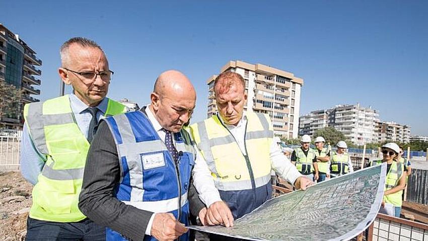 İZMİR BÜYÜKŞEHİR'DE PARASIZLIK ÇİĞLİ TRAMVAYINI VURDU