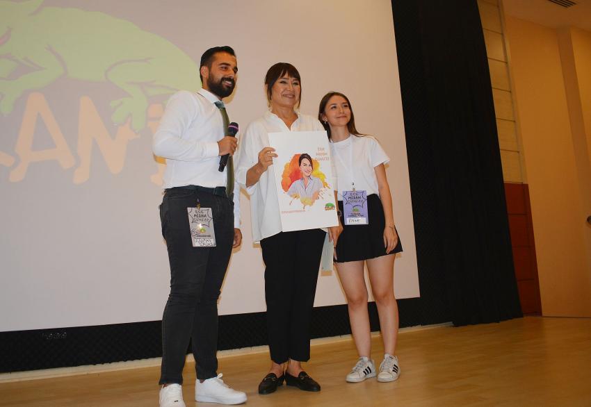 DEMEK AKBAĞ EGE ÜNİVERSİTESİ'NDE ÖĞRENCİLERLE BULUŞTU