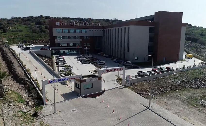 DİKİLİ HASTANESİNE KAVUŞTU
